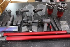 (42) Genuine Dyson V6 Total